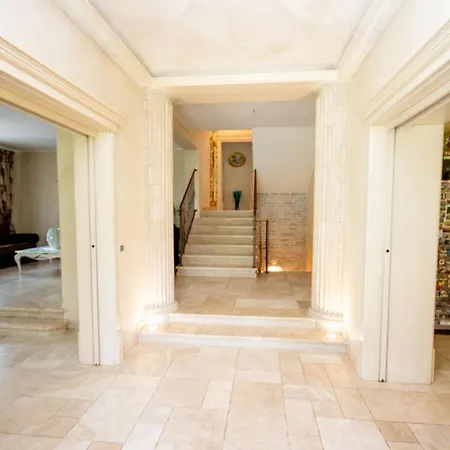 Giulia Bed & Breakfast *